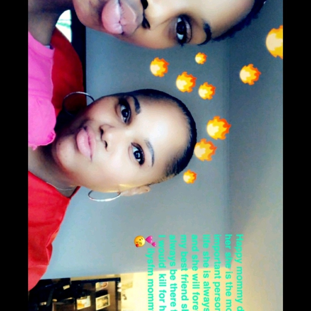 Meet your Posher, Nicole